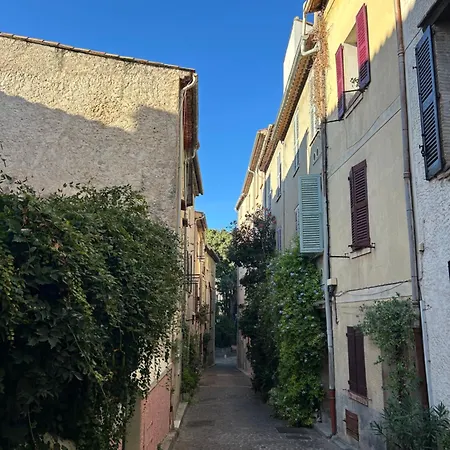 Vieil - La Clef Des Remparts 2bdr & 2 Bth With Balcony * Antibes